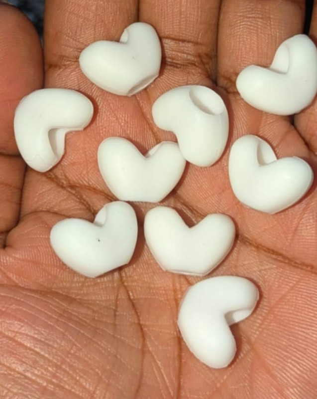 (Mini) Heart Shaped White Beads